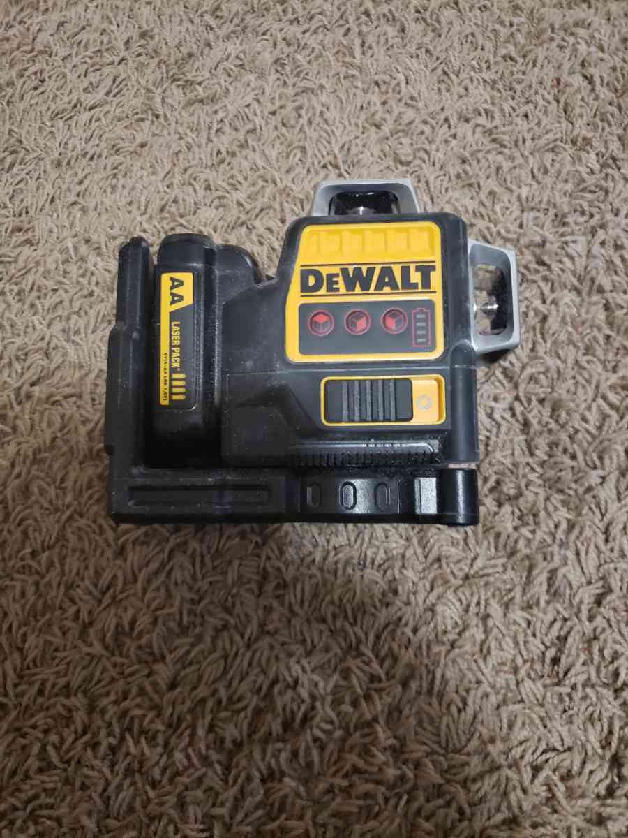 3 line Dewalt laser - Woodbridge, Virginia - FleaMarketBay