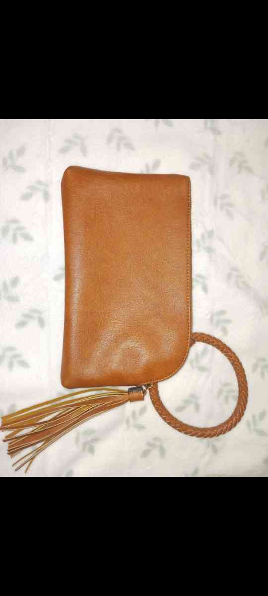 Wristlet Clutch - Twin City, Georgia