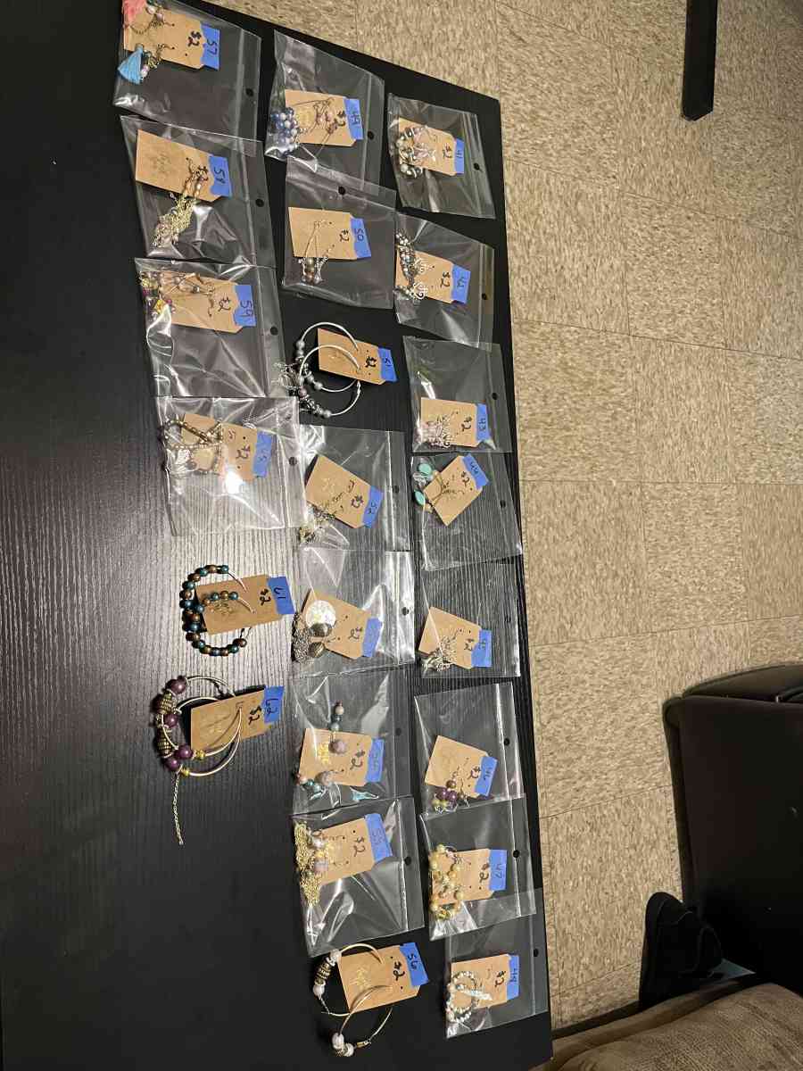 Handmade earrings - Killeen, Texas - FleaMarketBay