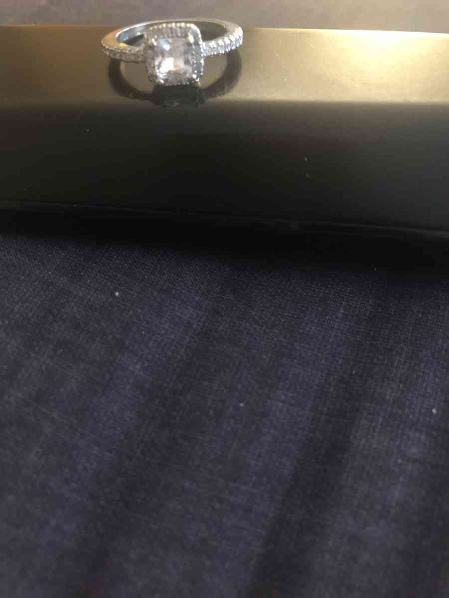 rings all size 7 - Alicia, Arkansas - FleaMarketBay