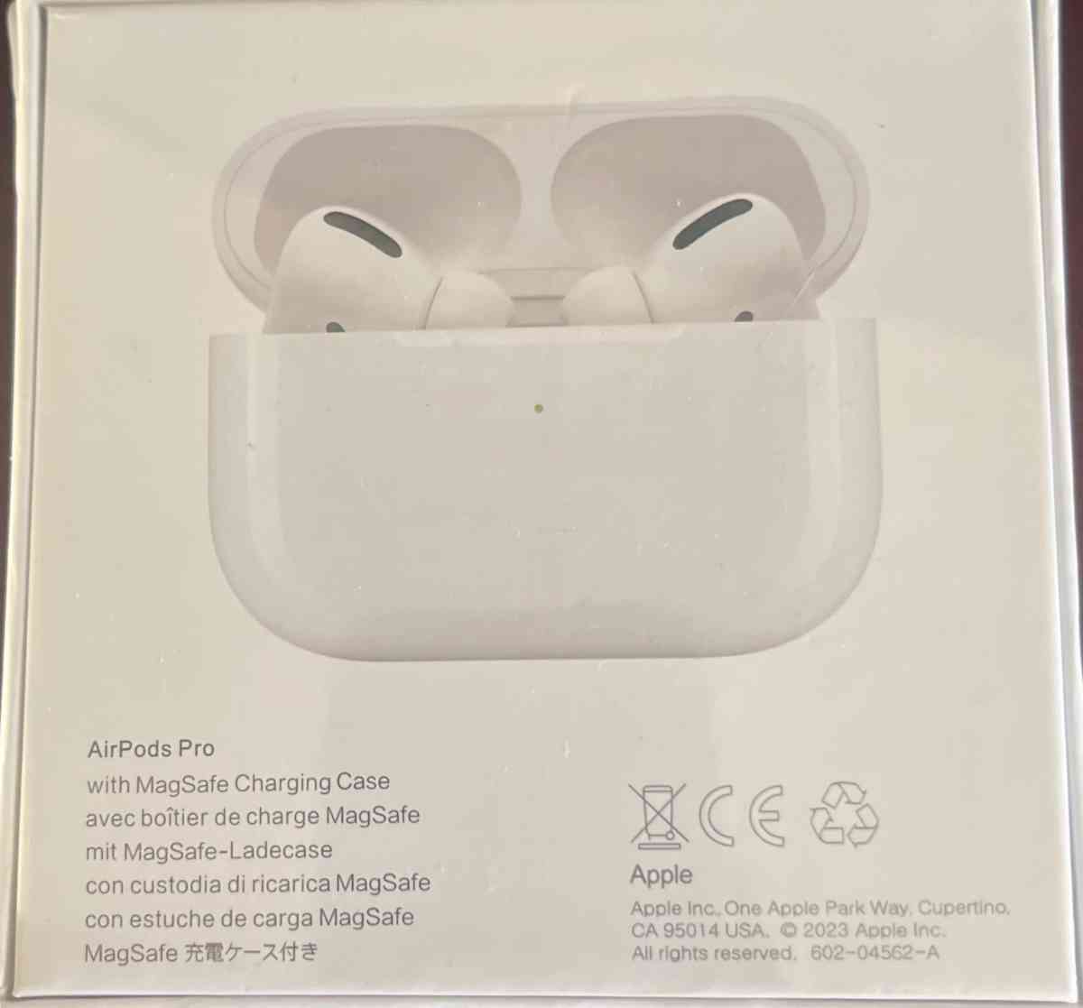 Best offer AirPod pros - Atlanta, Georgia - FleaMarketBay