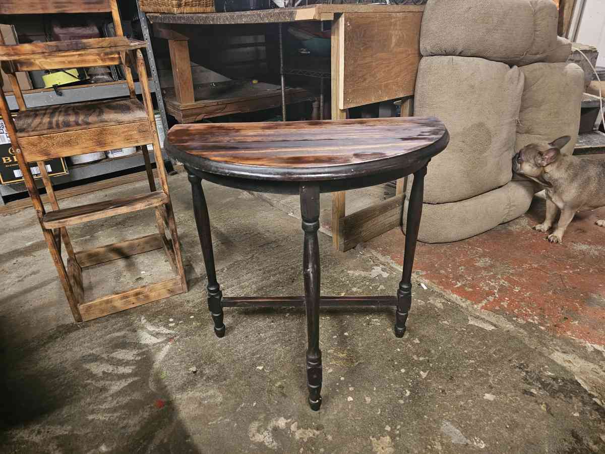 A LIL BIT OF EVERYTHING - Fairview, North Carolina - FleaMarketBay