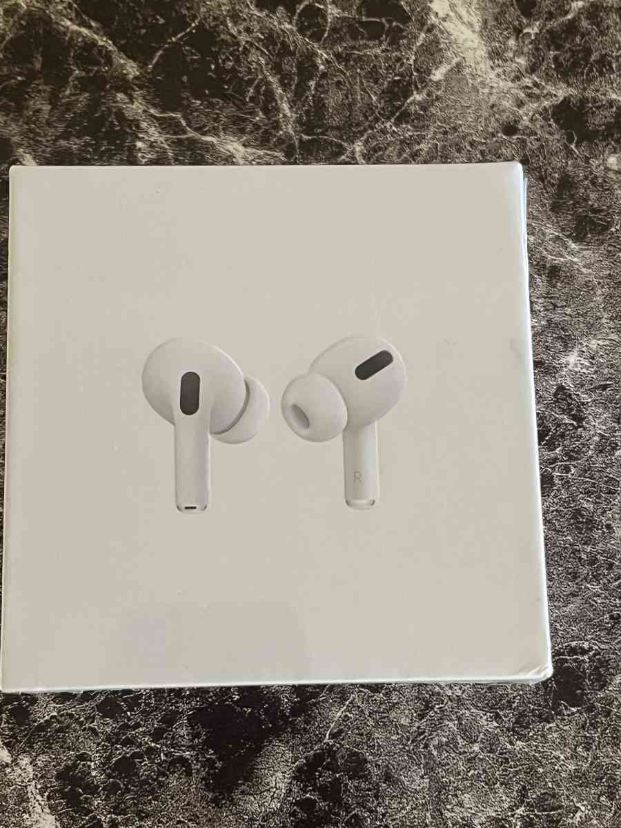 Best offer AirPod pros - Atlanta, Georgia - FleaMarketBay