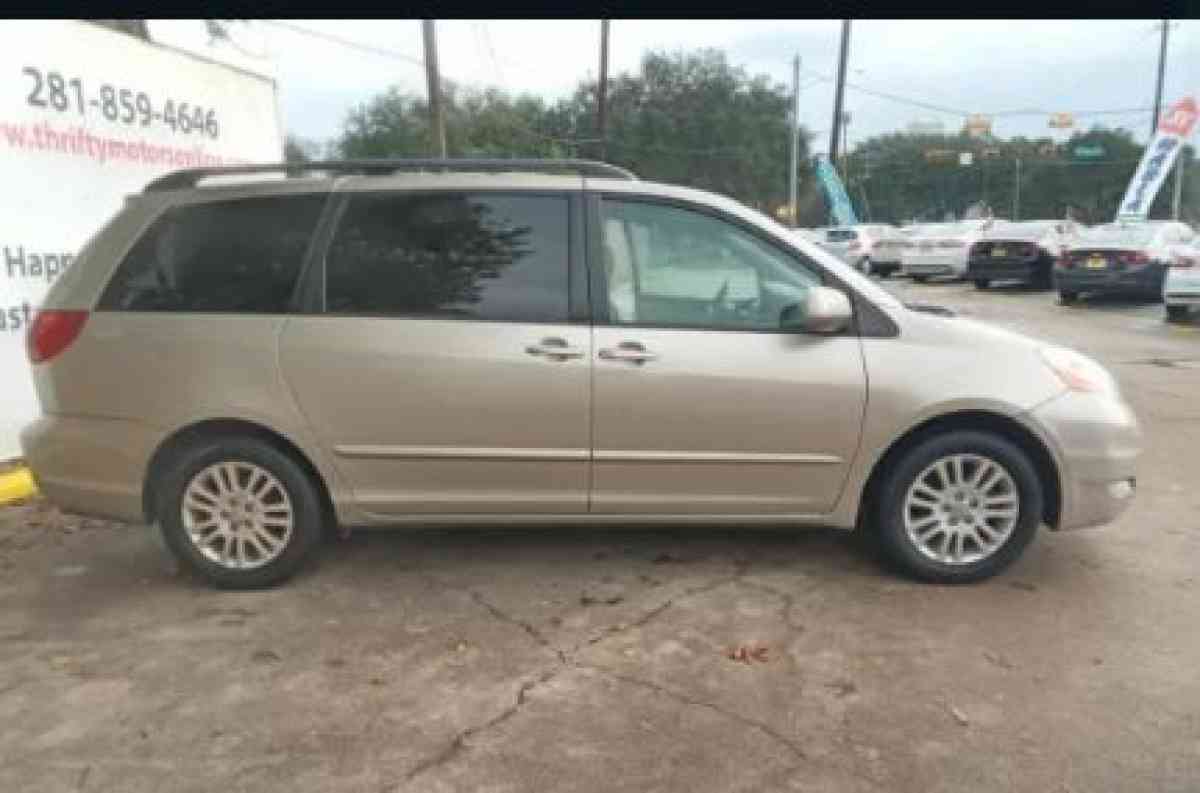 2010 Toyota Sienna CE FWD 7 Passenger 100 k millas - Spring, Texas