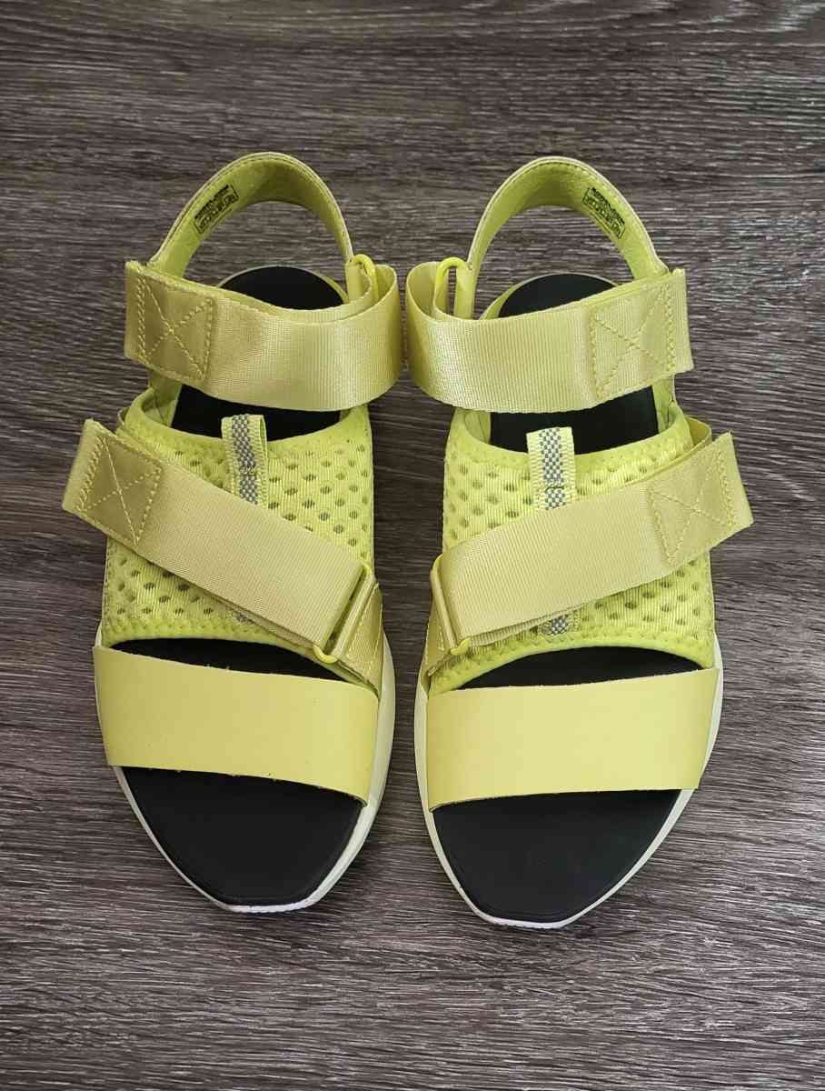 SOREL women - Morganton, North Carolina - FleaMarketBay