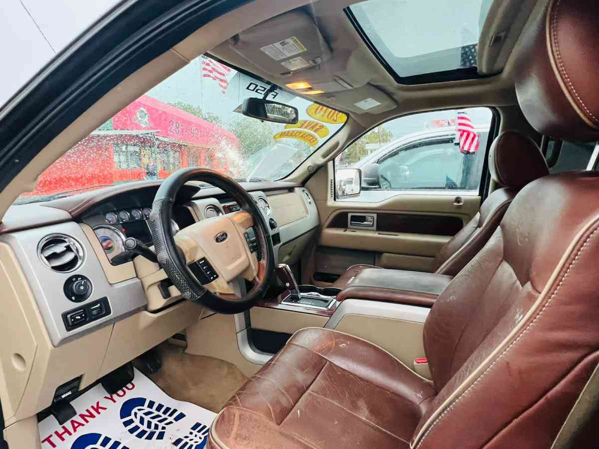 2010 Ford F150 King Ranch 4x4 180k millas 2000 Down - Bellville, Texas - FleaMarketBay