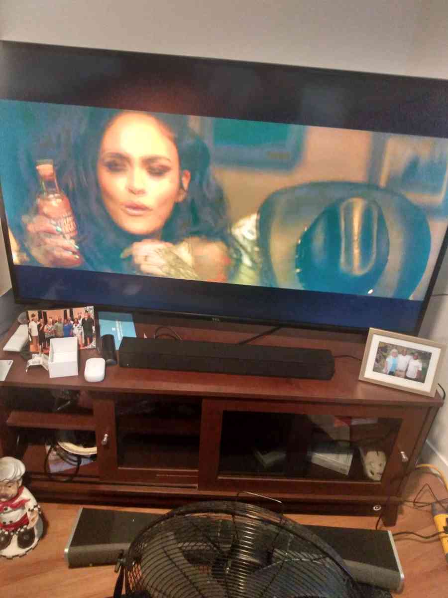 TCL Roku Smart TV 55inc - Portland, Oregon - FleaMarketBay