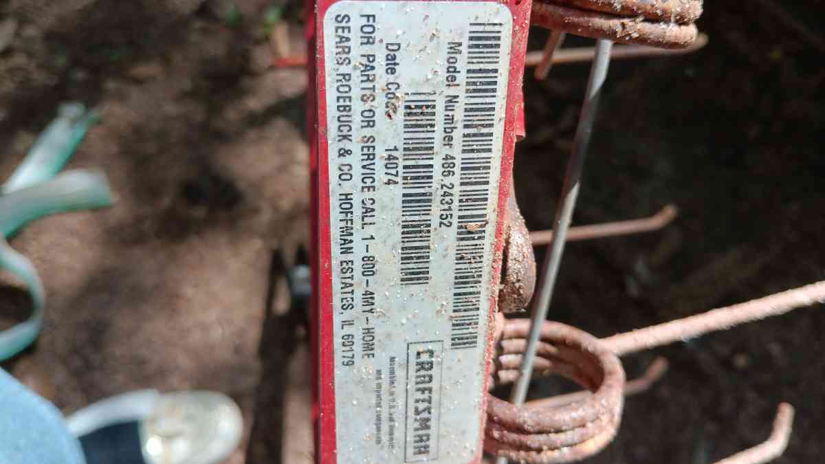 a planning garden thrasher to plant veggies and flowers etc - Seneca, South Carolina - FleaMarketBay