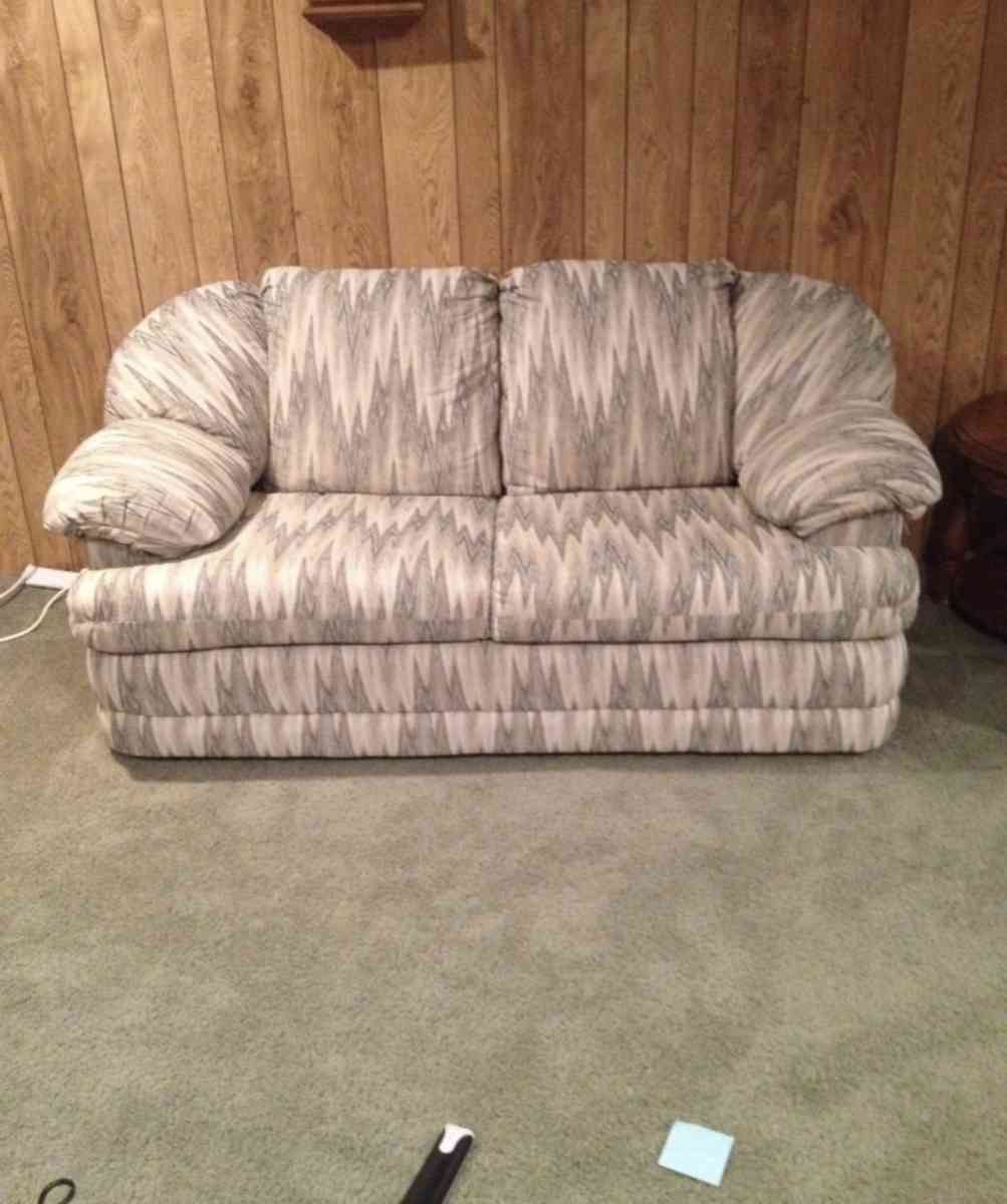couch - Merrillville, Indiana
