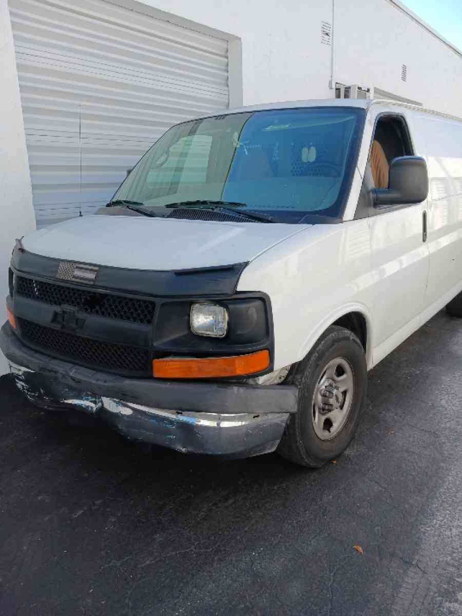 2006 Chevy Express van - Miami, Florida - FleaMarketBay