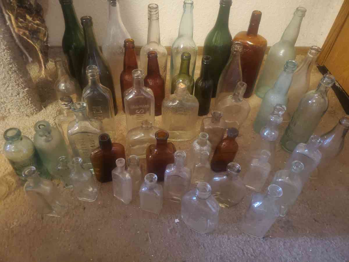 vintage glass bottle collection - Marysville, Washington - FleaMarketBay