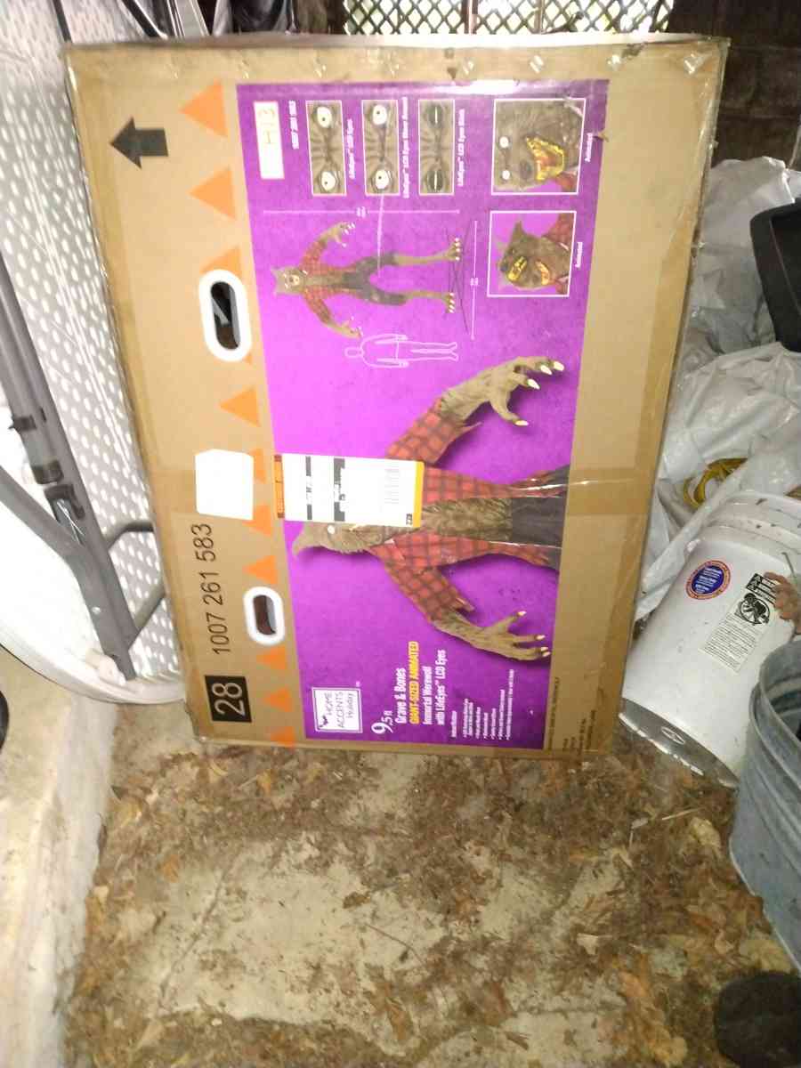 lifesize Halloween werewolf and towering phantom new in box - Emigsville, Pennsylvania - FleaMarketBay