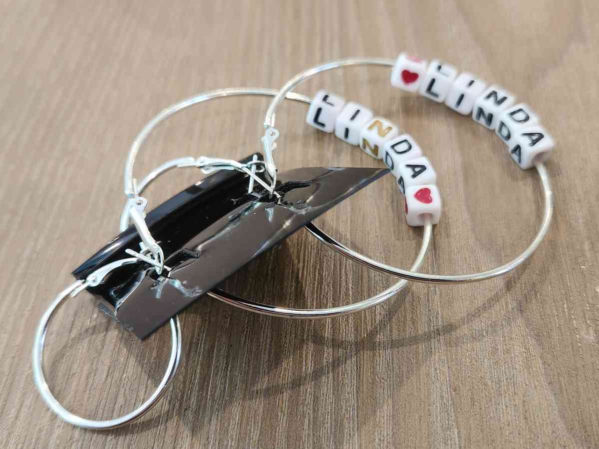 earrings with names - Marlton, New Jersey - FleaMarketBay