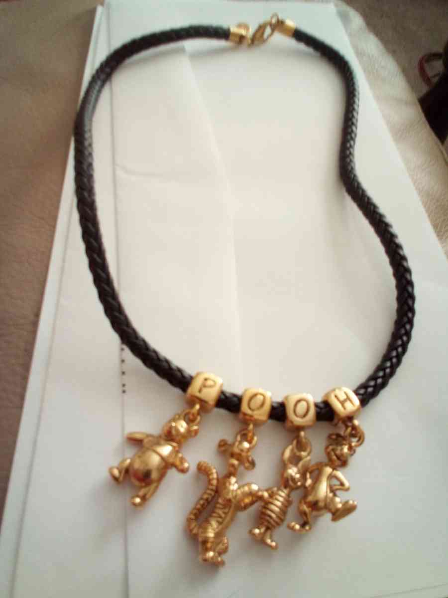 Disney necklaces pooh - Fort Oglethorpe, Georgia