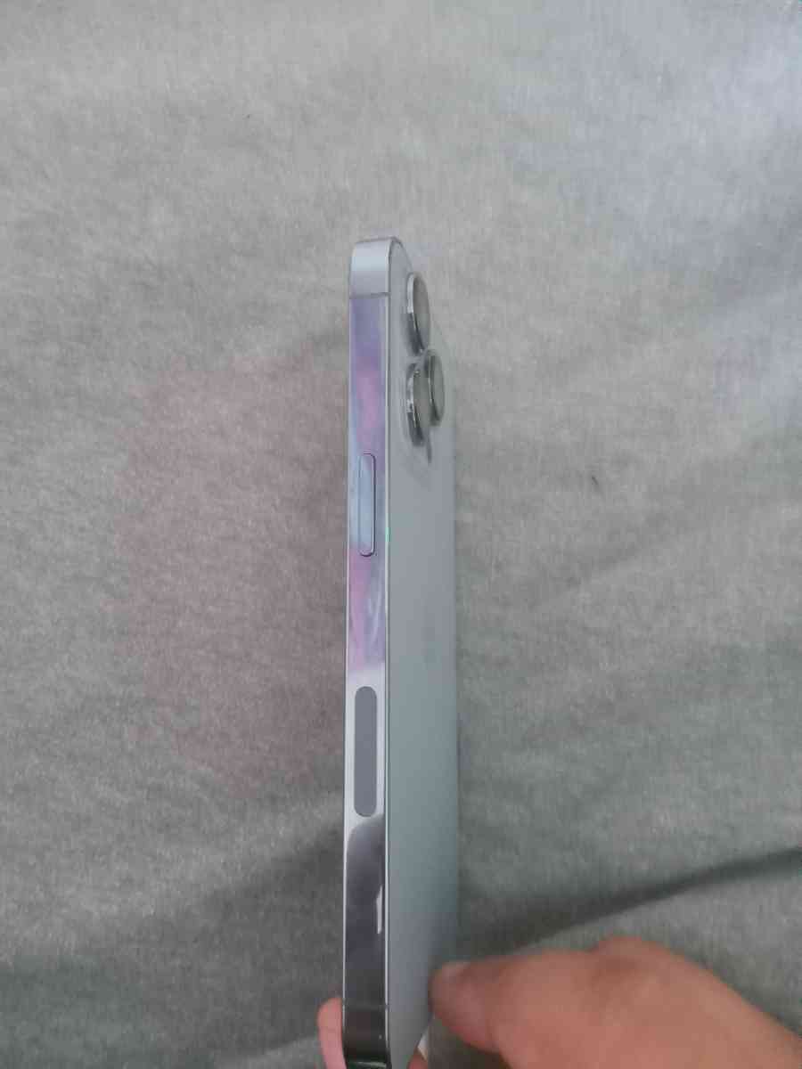 iphone 13 Pro - Fairfield, Ohio - FleaMarketBay