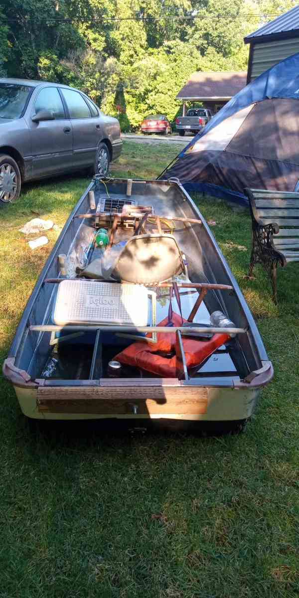 john boat - Bassett, Virginia - FleaMarketBay