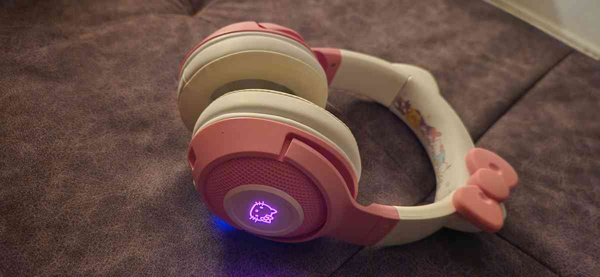 Hello Kitty Headphones - Rancho Cucamonga, California