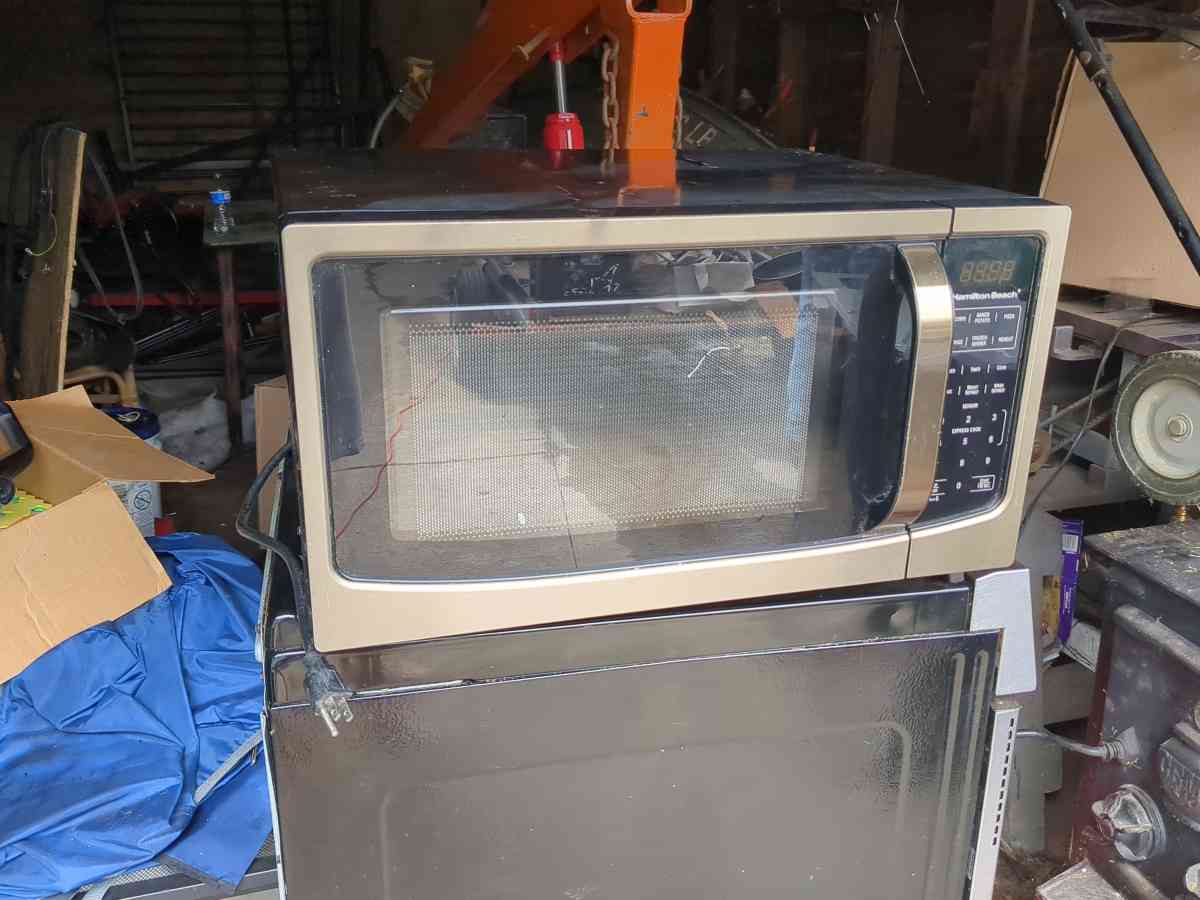 microwave - Maple Heights, Ohio