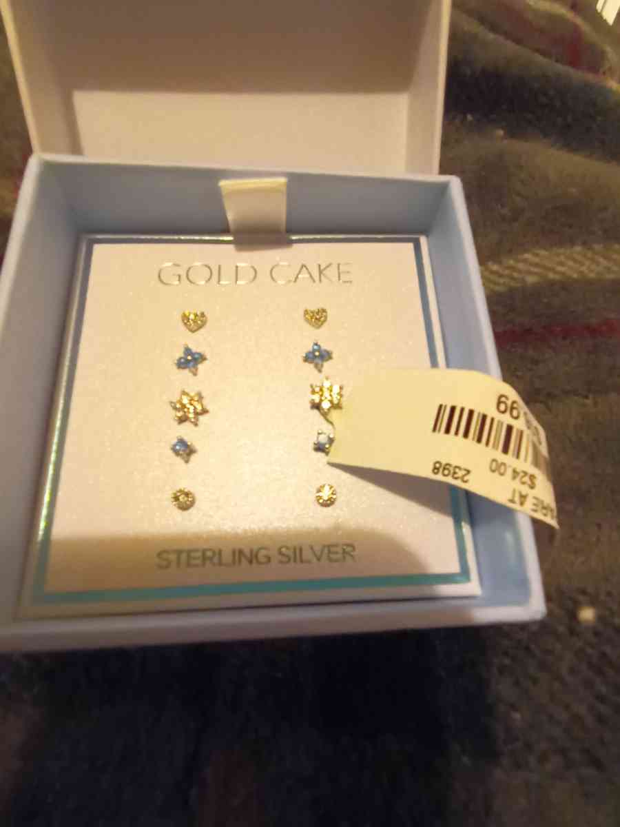 turn silver earrings baby blue - Pocatello, Idaho