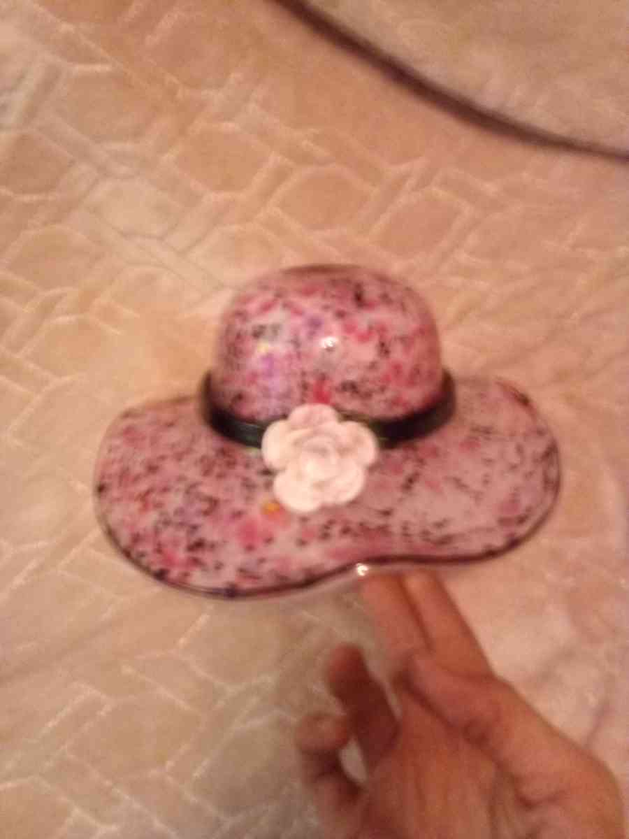 A woman flower pink bowl hat it real nice - Stonewall, Louisiana