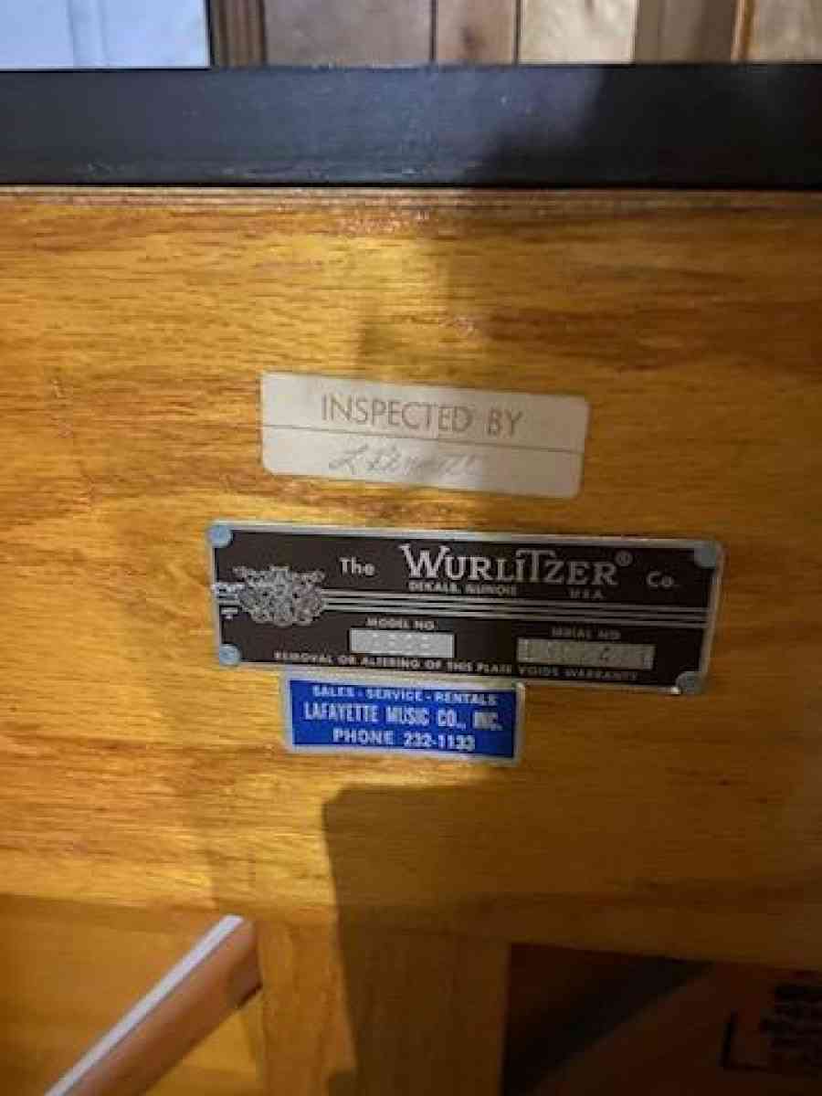 Vintage Piano Wurlitzer Original - Lafayette, Louisiana - FleaMarketBay