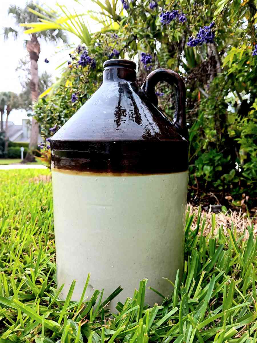 vintage  1902 pottery jug - Jensen Beach, Florida - FleaMarketBay