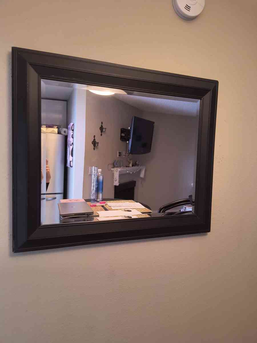 Hollywood Moving Sale Everything Must Go - Los Angeles, California - FleaMarketBay