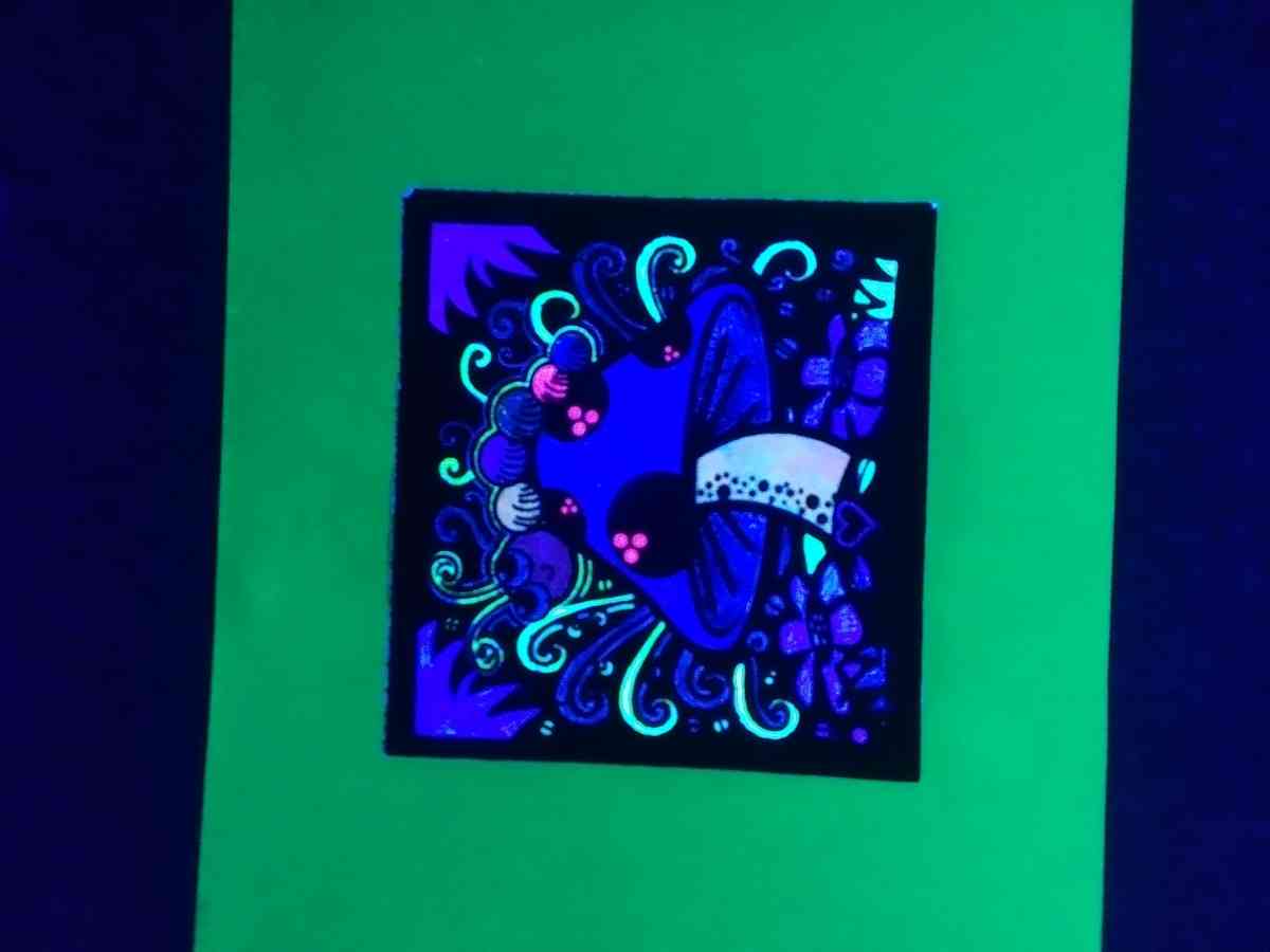 Hand made velvet posters that also glow in blacklight - Bogue Chitto, Mississippi - FleaMarketBay