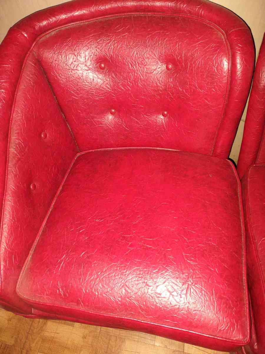 beautiful leather chairs - Chicago, Illinois - FleaMarketBay