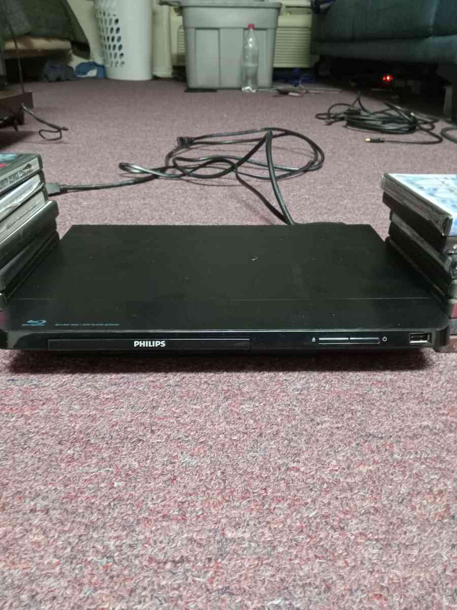 DVDS movies and BlurayDVD player with hookups - Commerce, Texas - FleaMarketBay