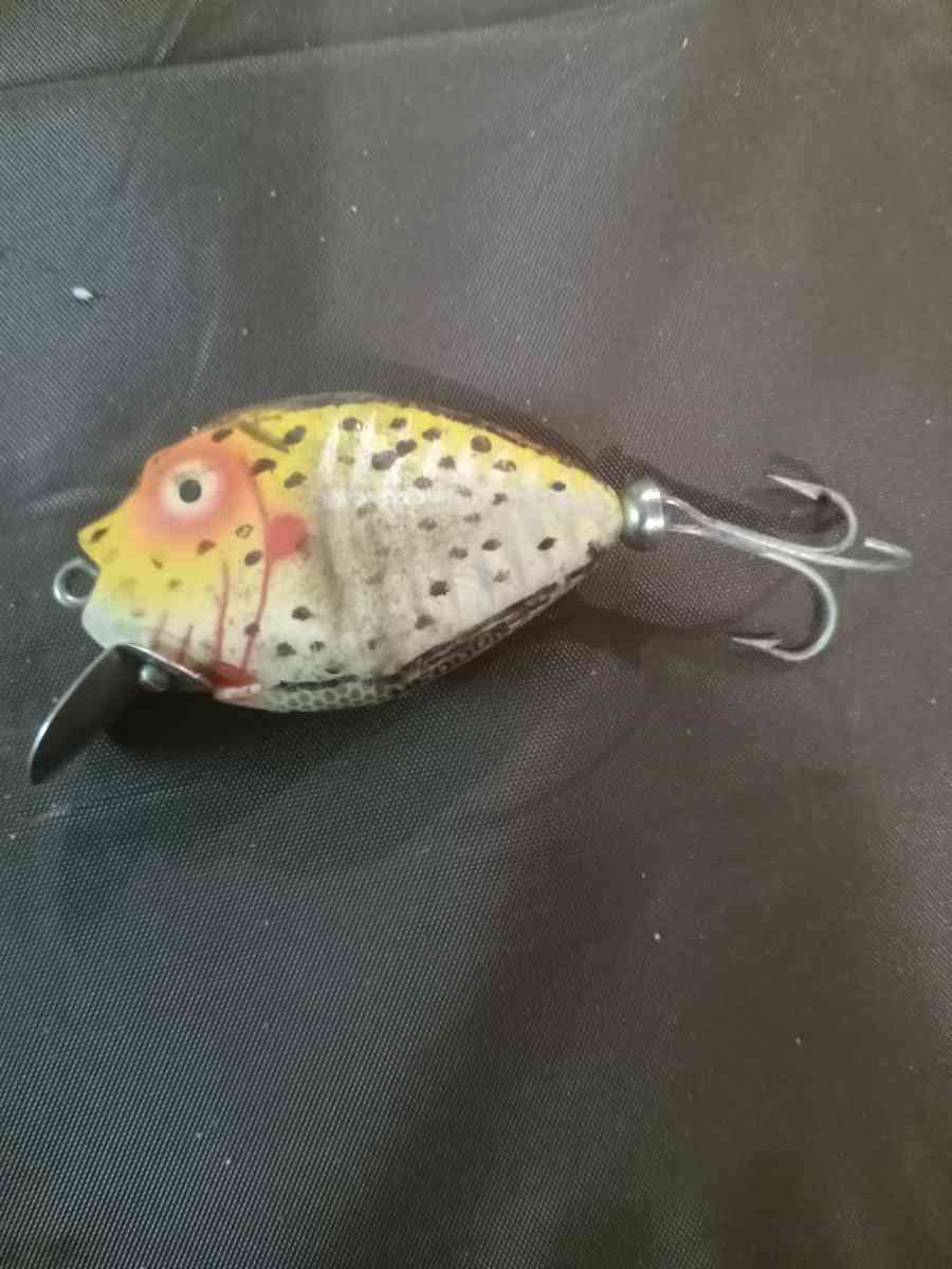 vintage fishing lures - Chesterton, Indiana - FleaMarketBay