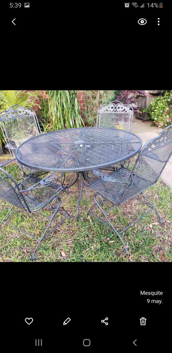 Mesa de patio - Abilene, Texas - FleaMarketBay