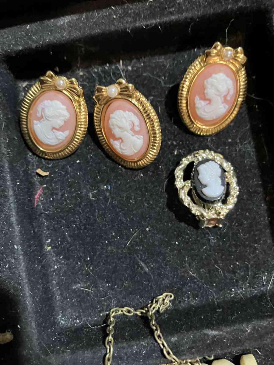antique earring and pendant clips - Graceville, Florida