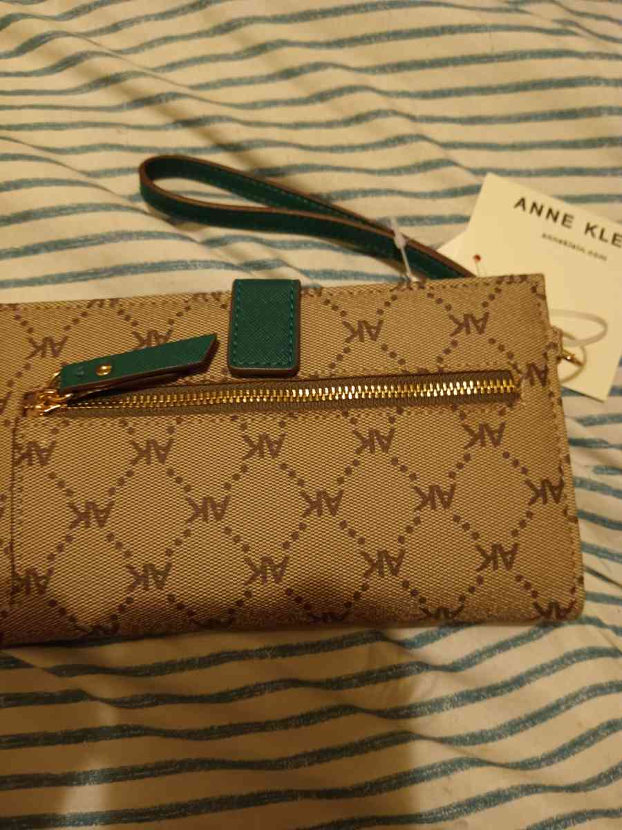 Anne Klein wallet for women - Pocatello, Idaho - FleaMarketBay