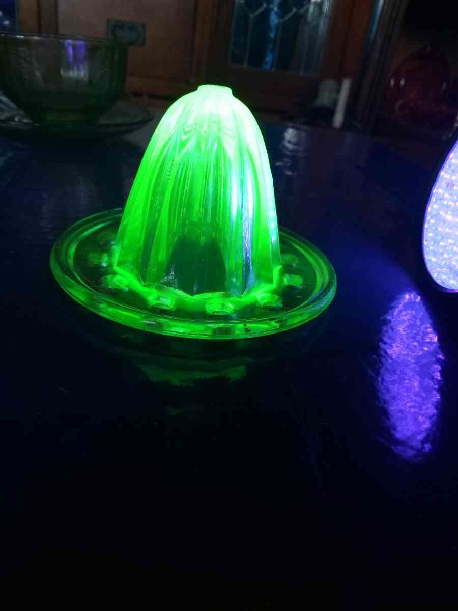 uranium glass reamer - Pawtucket, Rhode Island
