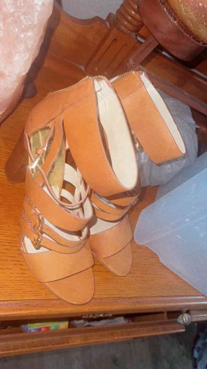 Stunning MK Highheels - Alamo, Texas