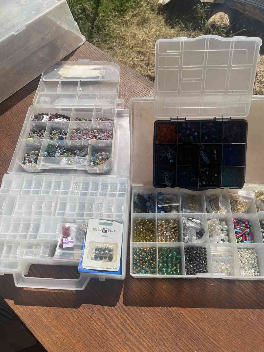 misc beads for crafting - Turlock, California
