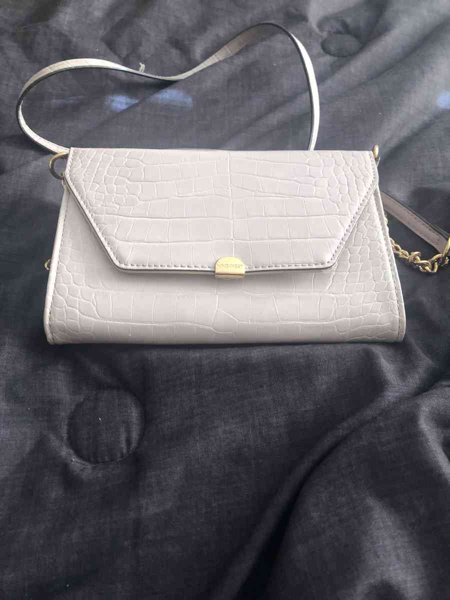 Nine West purple purse - Alicia, Arkansas