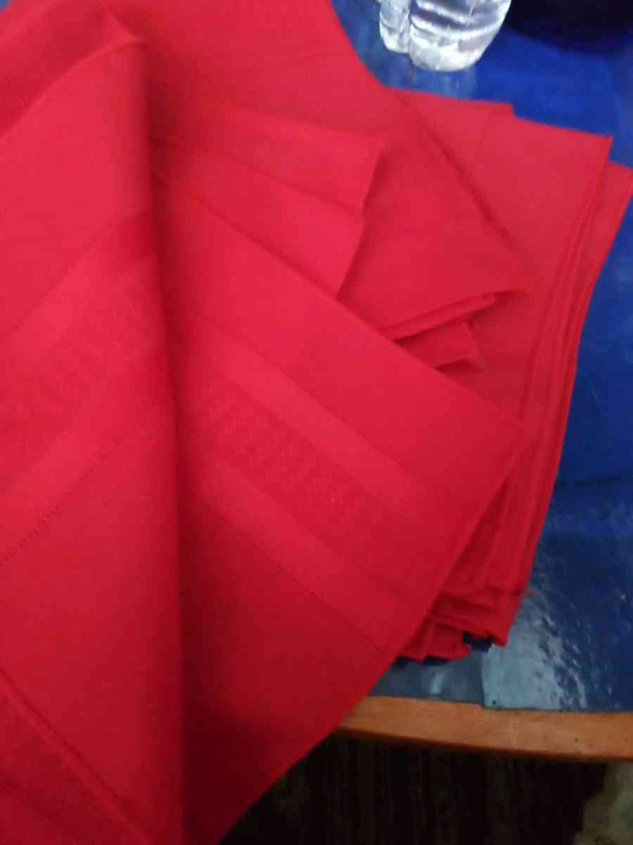 8 Red Linen napkins - Pawtucket, Rhode Island - FleaMarketBay