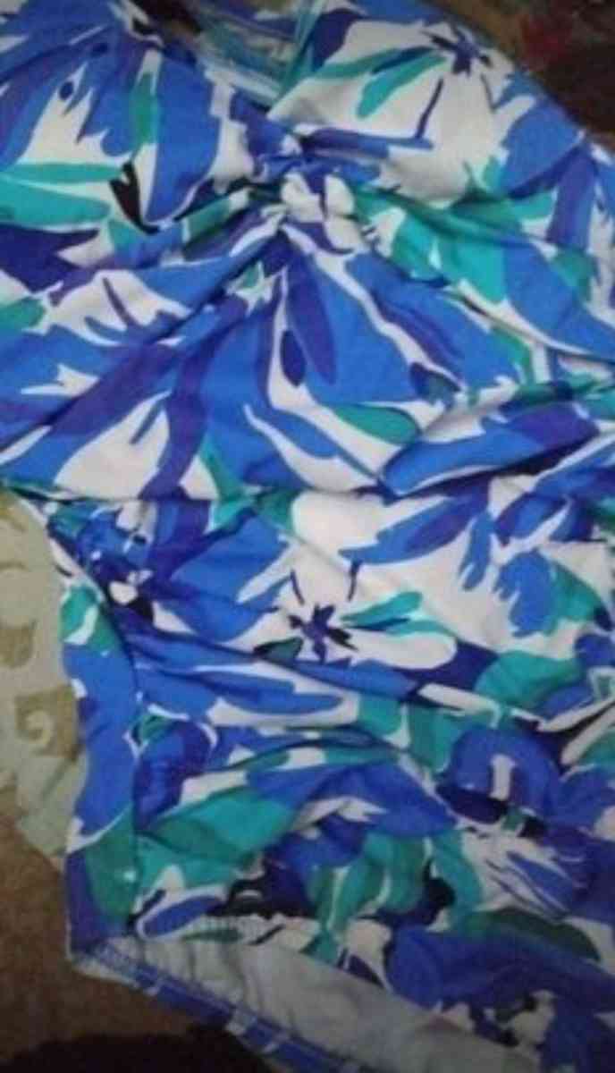 swim wear - Newport, Tennessee - FleaMarketBay