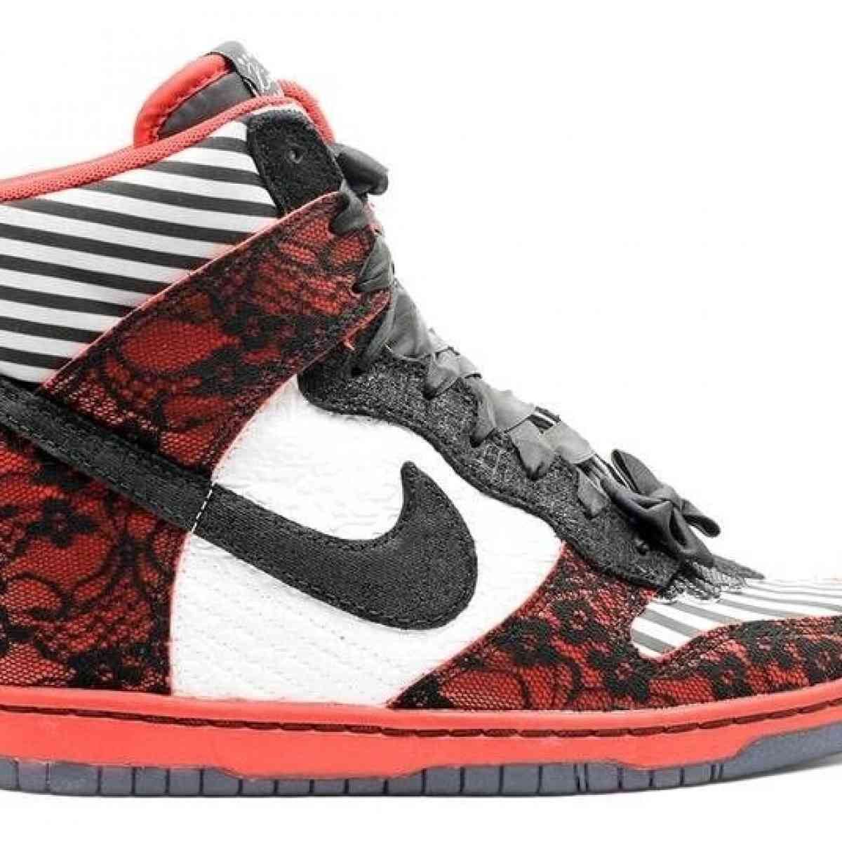 rare womens nikes - Fort Lauderdale, Florida