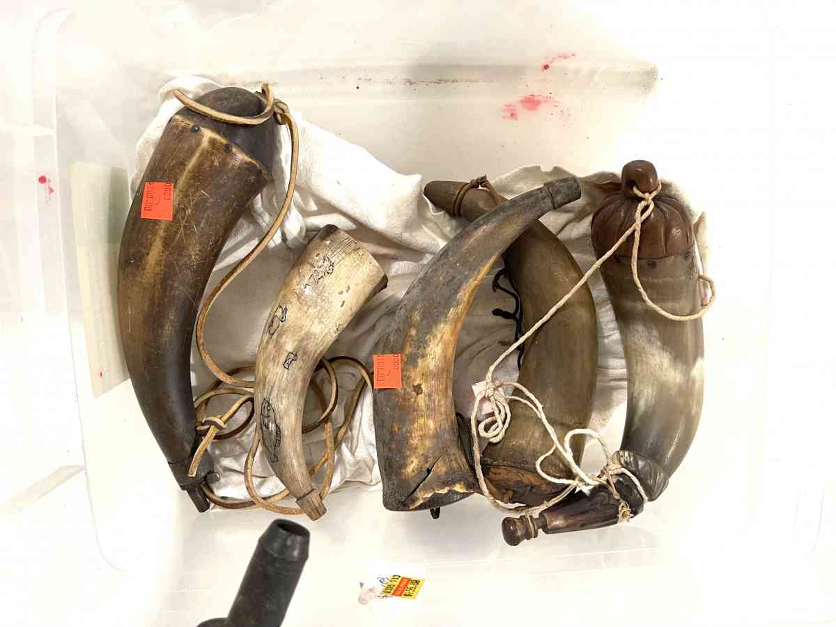 antique 1840s flasks  and powder horns - Vacaville, California - FleaMarketBay