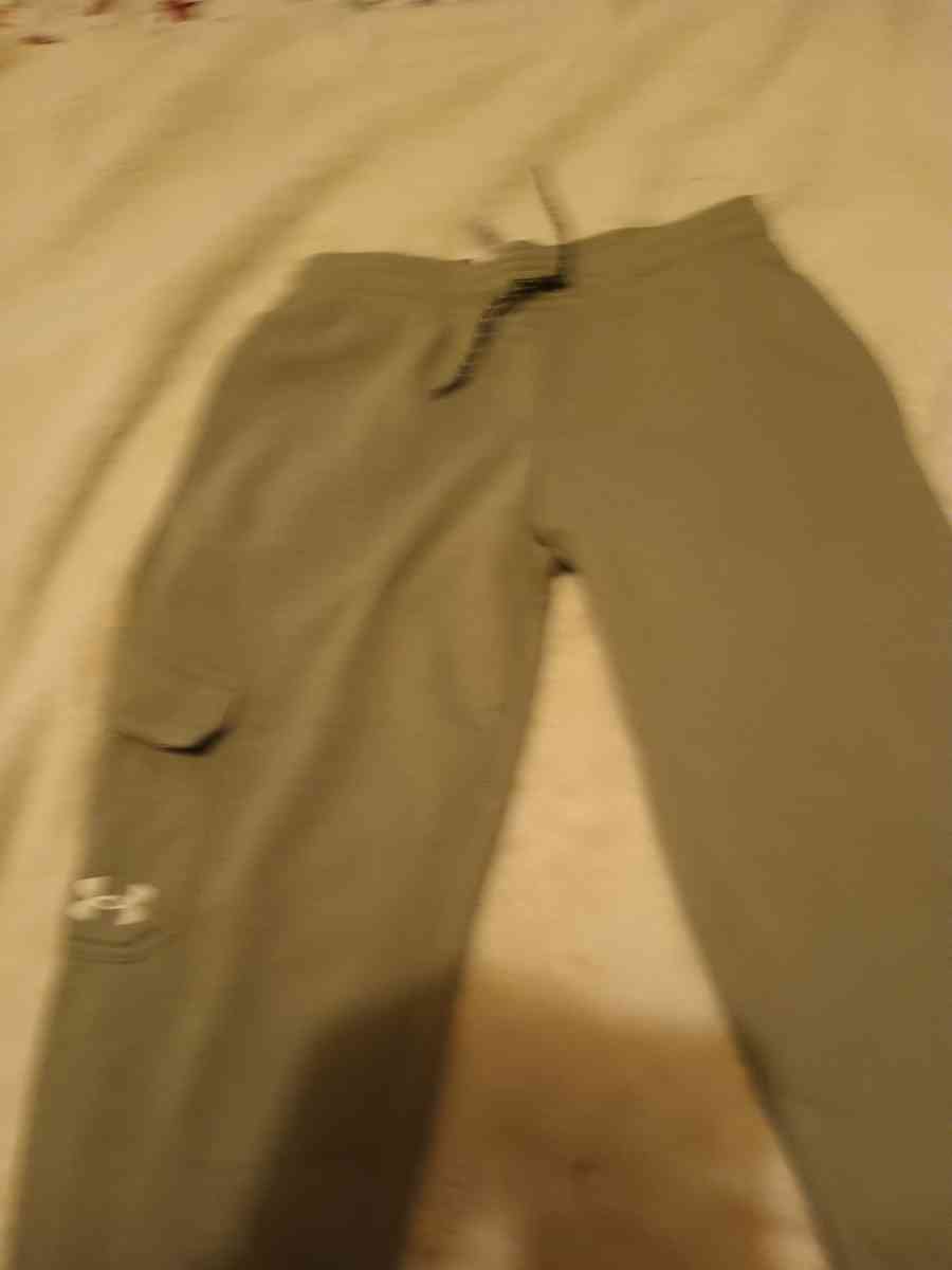 under armor Jr sweatpants for young men - Pocatello, Idaho