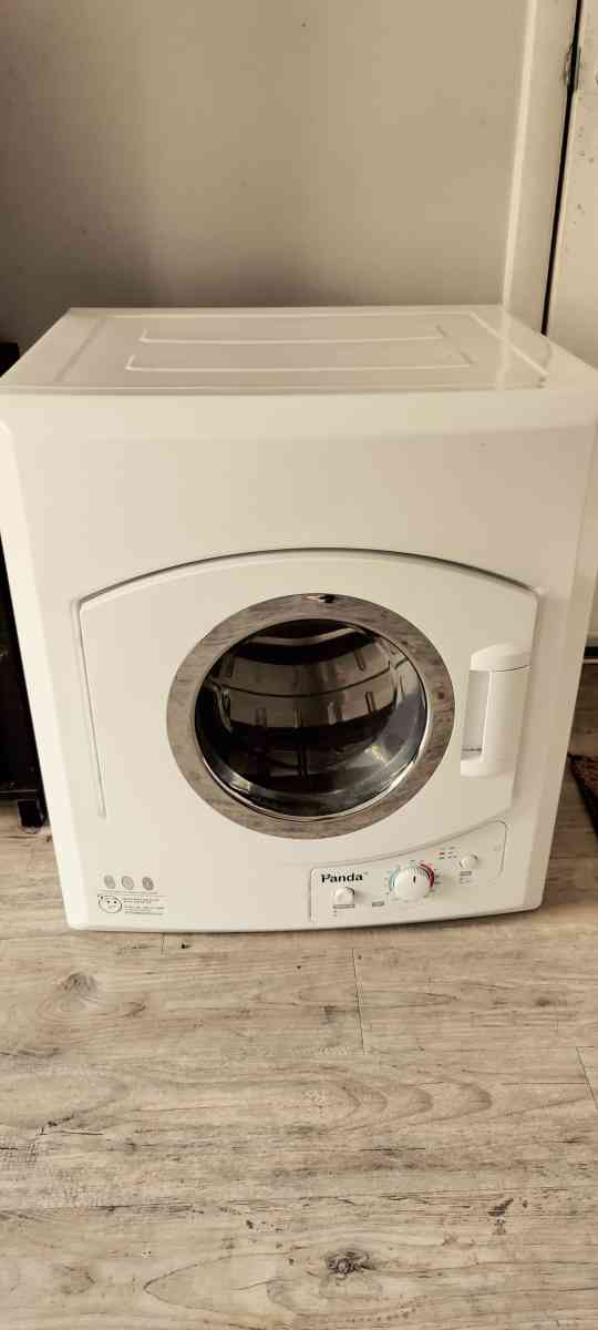 Panda 35 cuft Compact Portable Laundry Dryer PAN60SF 13lbs C - Tampa, Florida - FleaMarketBay