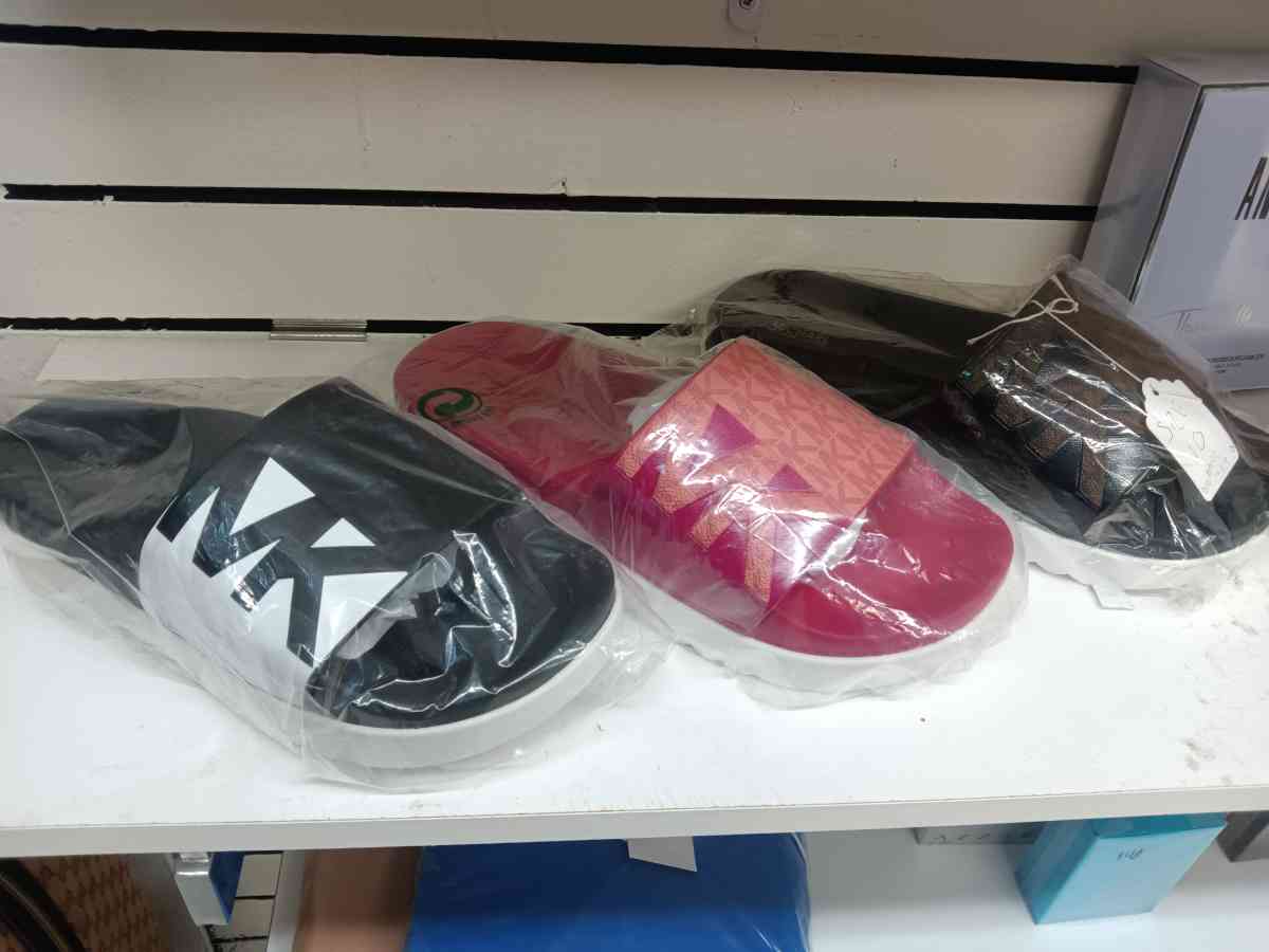 mk slides sizes 9 and 10