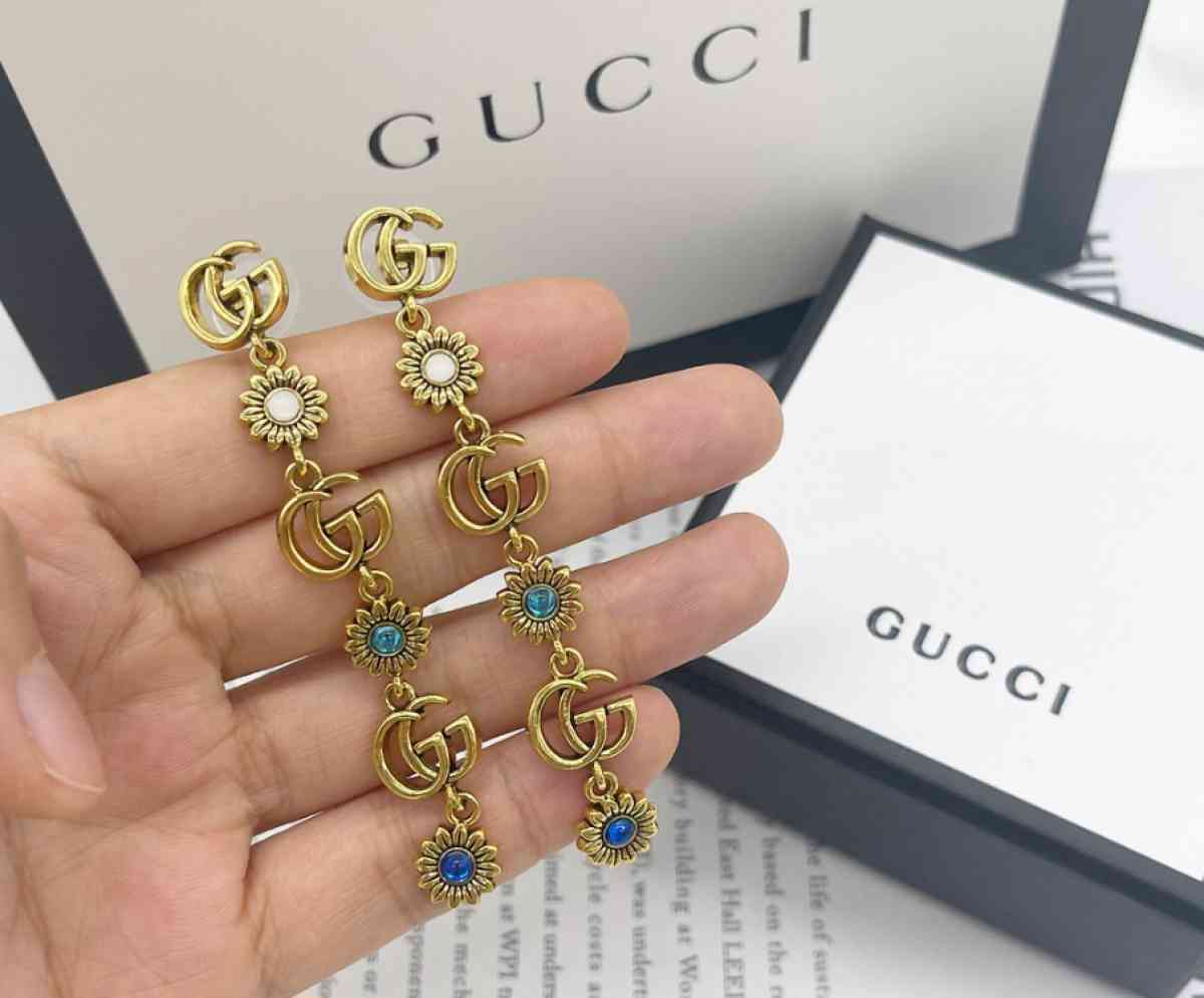 earings - Mission Viejo, California - FleaMarketBay