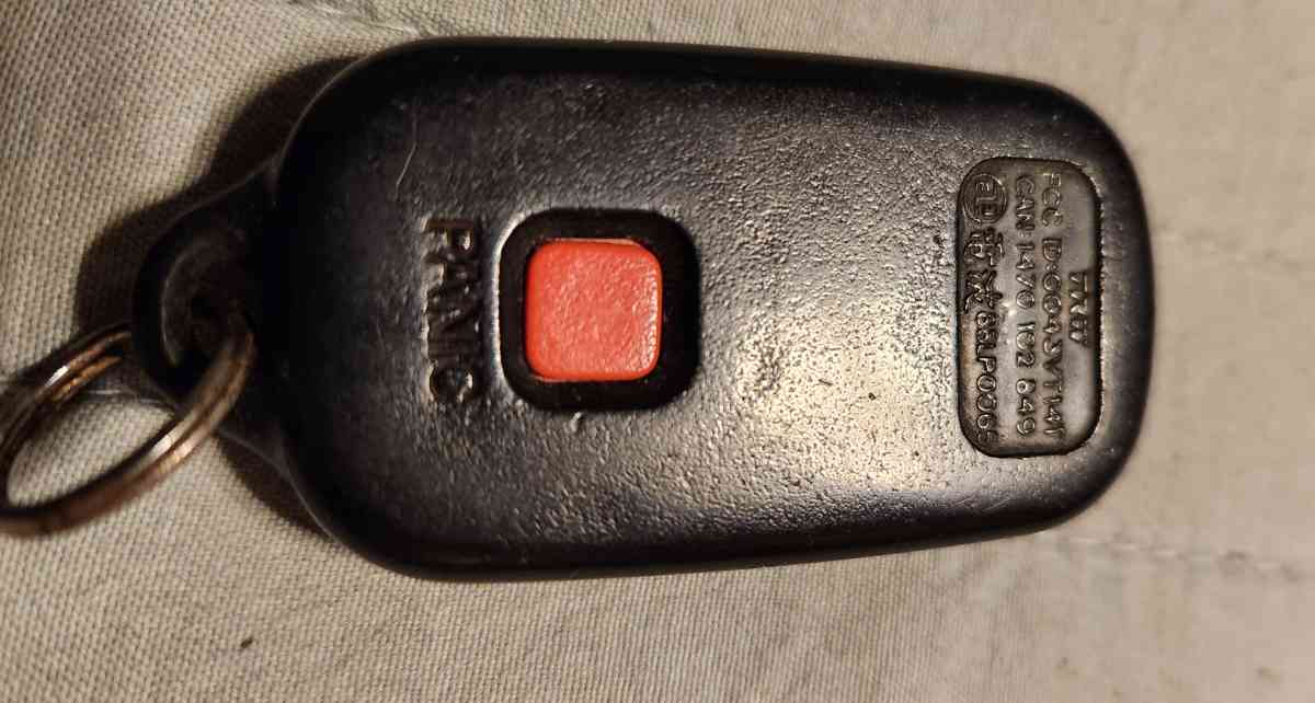 Toyota keyless remote entry FCC ID GQ43VT14T 1470102849 - Coram, New York - FleaMarketBay