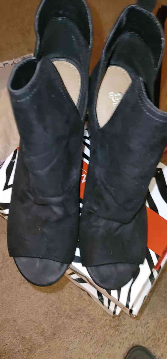 Womens Heels - Pensacola, Florida - FleaMarketBay