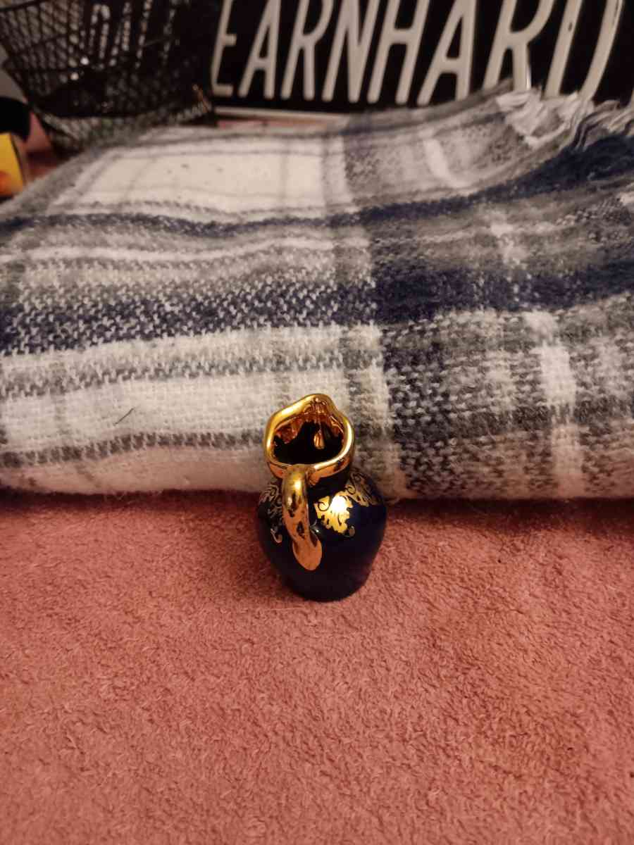 porcelain imperial limoges 22k gold and blue plated vase - Vinita, Oklahoma - FleaMarketBay