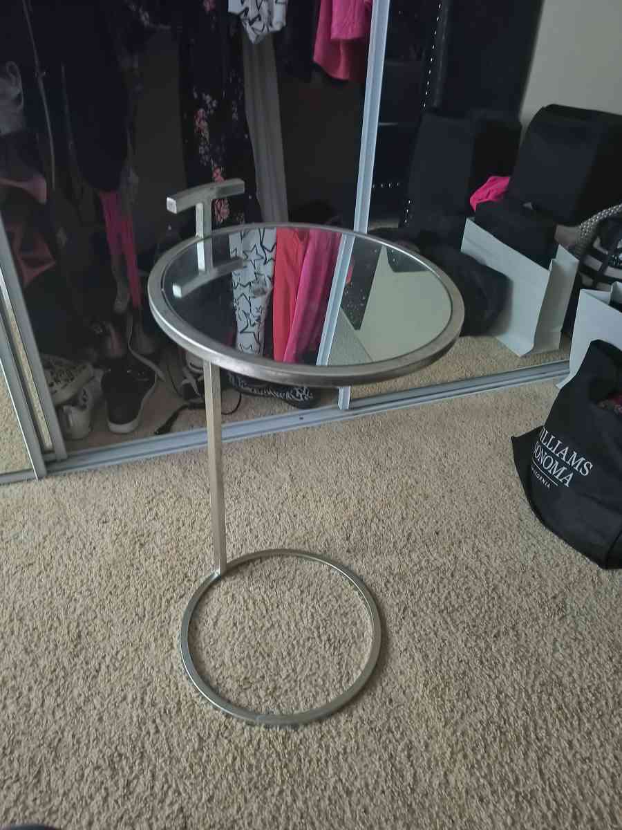 Hollywood Moving Sale Everything Must Go - Los Angeles, California - FleaMarketBay